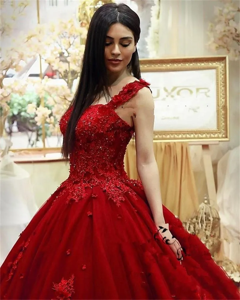 2022 패션 스위트 16 Quinceanera 드레스 볼 가운 레이스 3D 플로럴 아플리케이