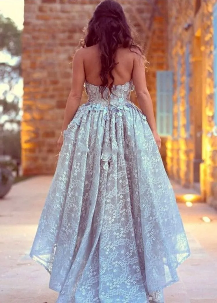 2018 Prom Jurken Sweetheart Hoge Lage Kant Applicaties 3D Bloemen Baljurk Puffy Party Jurk Plus Size Light Sky Blue Backless Avondjurken