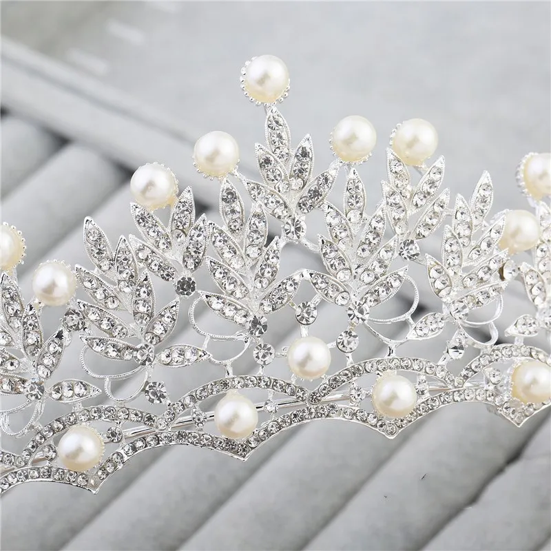 Sparkle bruiloft accessoires sets verzilverd Afrikaanse kralen goedkope kroon bling bruids accessoires online 2018 Cappelli da sposa