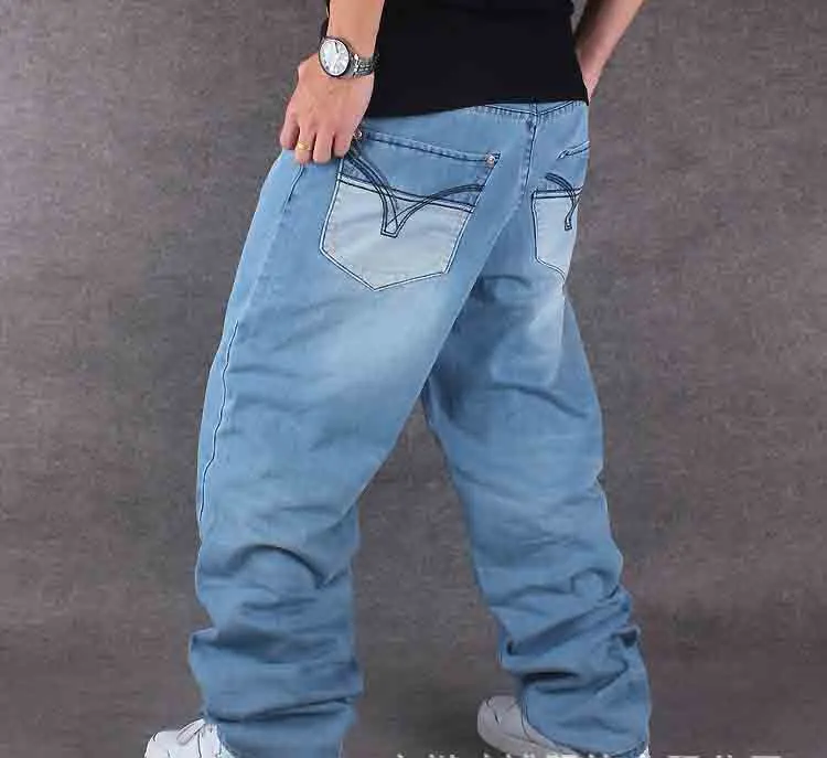 潮のブランドの男性のヒップホップジーンズHiphopの服のカジュアルな緩いズボンプラス肥料プラスサイズの男性のジーンズ間違いなくディスコダンスパンツ