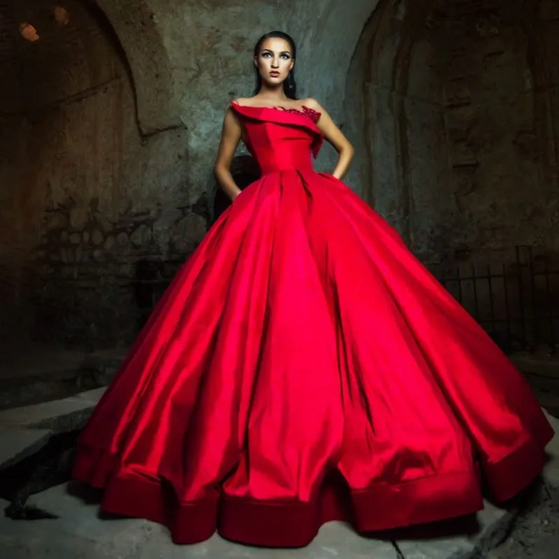 Şaşırtıcı balo elbisesi kırmızı balo elbiseleri şeffaf bileau boynu gece elbiseleri süpürme tren dantel aplike vestidos de fiesta saten piled resmi elbise 407