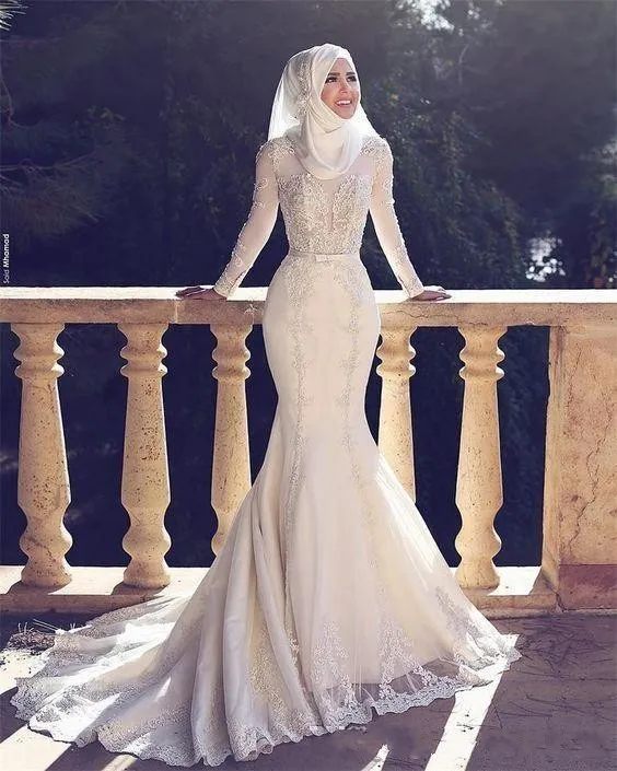 2018 Muslim Pakistan Middle East Wedding Dresses High Neck White