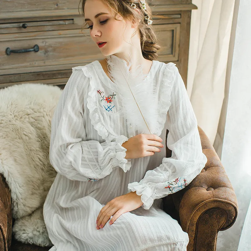 Medieval pyjamas online