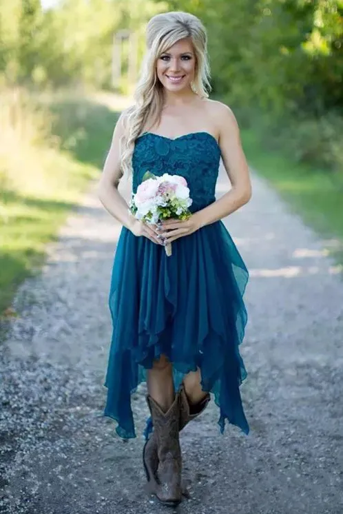 Hot Sale 2017 Teal Blå Asymmetrisk Hej Låg Kort Land Bridesmaids Klänningar Billiga Sweetheart Lace och Chiffon Main of Honor Gown en12251