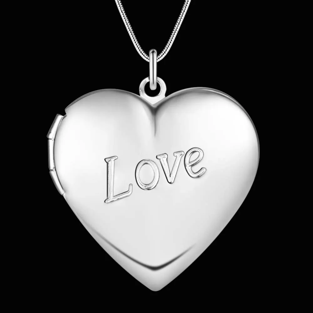 Factory Partihandel 925 Sterling Silver Plated Love Heart Pendant Locket Halsband Fashion Classic Romance Smycken Alla hjärtans daggåva