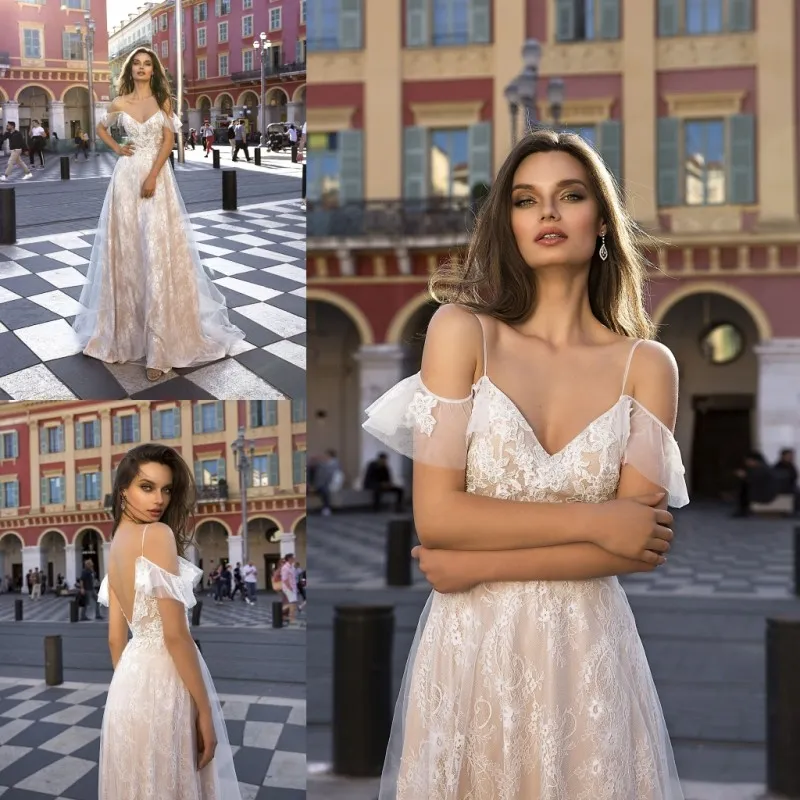 Elegante Abito Da Sposa Con Sposa Con Sposa A Una Sposa Moderna
