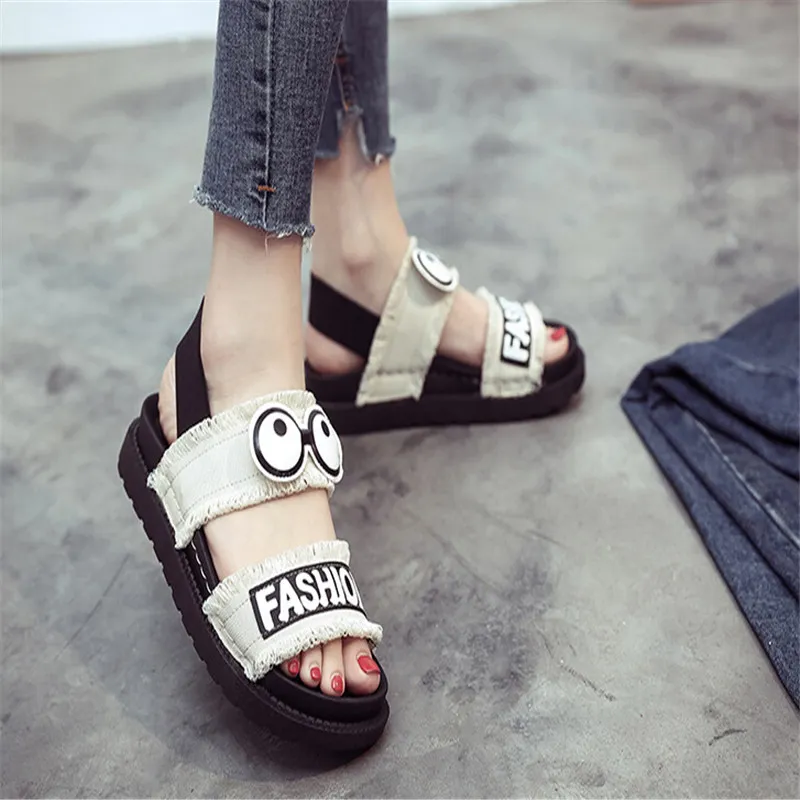 cool!!Kostenlose versand verkäufe!!!2018 neue sandalen weiblichen sommer flache wilde studenten Koreanische Harajuku weiche schwester hochschule wind nette strand sandalen