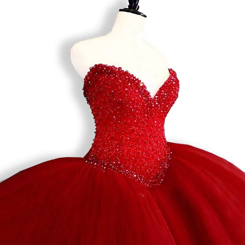 2018 Sexy Red Sweetheart Bordare Ball Gown Abito Quinceanera con Tulle Sweet 16 Dress Vestido Debuttante Abiti BQ144