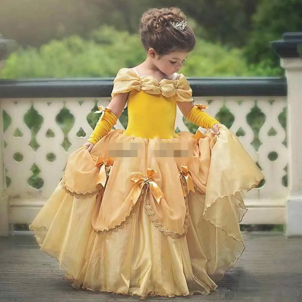 2018 Gorgeous Yellow Ball Gown Princess Girls Pageant Klänningar Med Spaghetti Straps Sommar Puffy Little Girls Kid First Communion Dresses