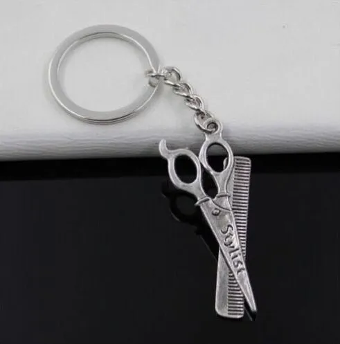 20 stks / partij Sleutelhanger Sleutelhanger Sieraden Verzilverd Scissor Kam Charms Hanger DIY