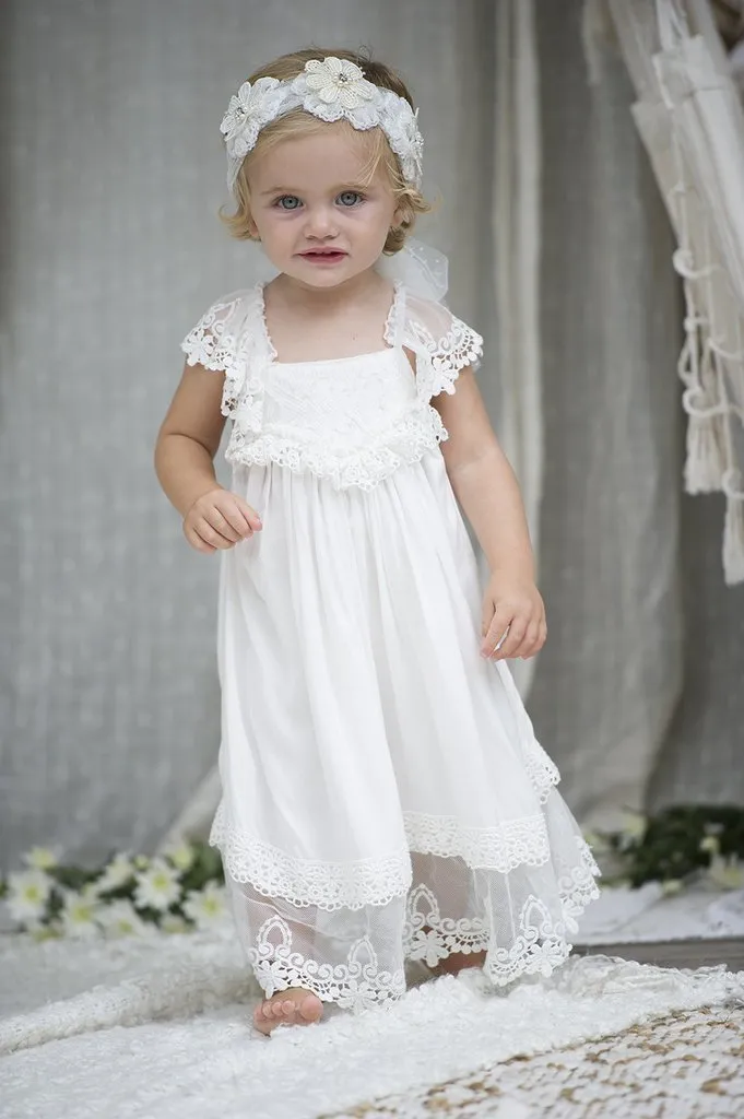 Lovely 2018 Beach Boho Flower Girl Dresses For Weddings Cheap Short Sleeve Square Cris Cross Back Lace Tulle Christening Gowns EN12133