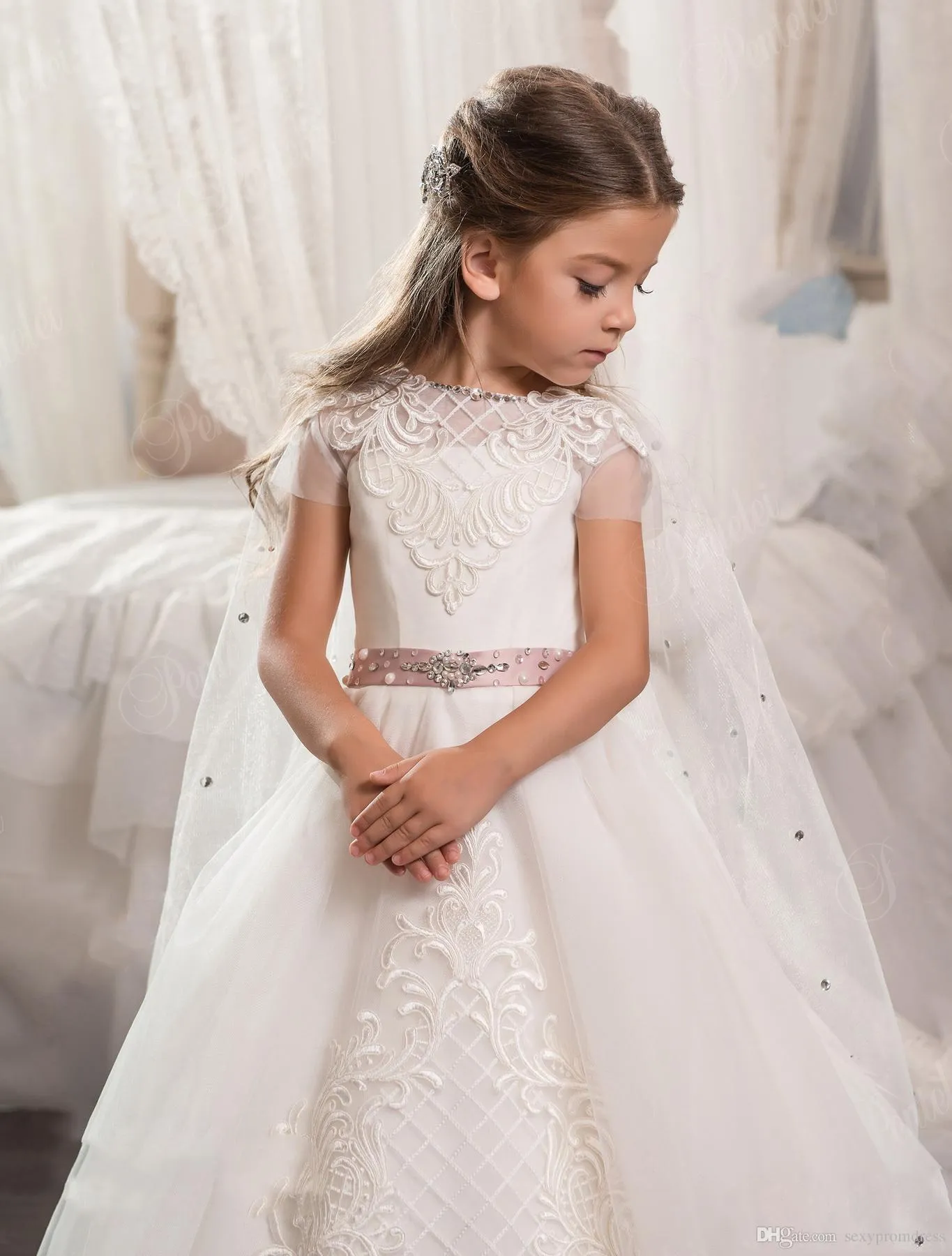 White Princess Tulle Cape Wedding Flower Girl Dresses With Beaded Ribbon Sash Floor Length Short Sleeve Girls Pageant Gowns Party Dresses