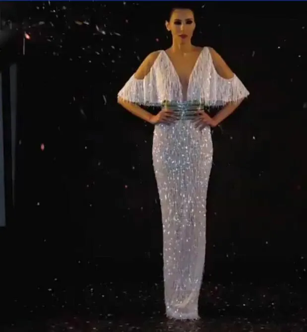 이브닝 드레스 Yousef Aljasmi Kim Kardashian V-Neck Bededes Tassels Long Dress Almoda Gianninaazar Zuhlair Murad Ziadnakad