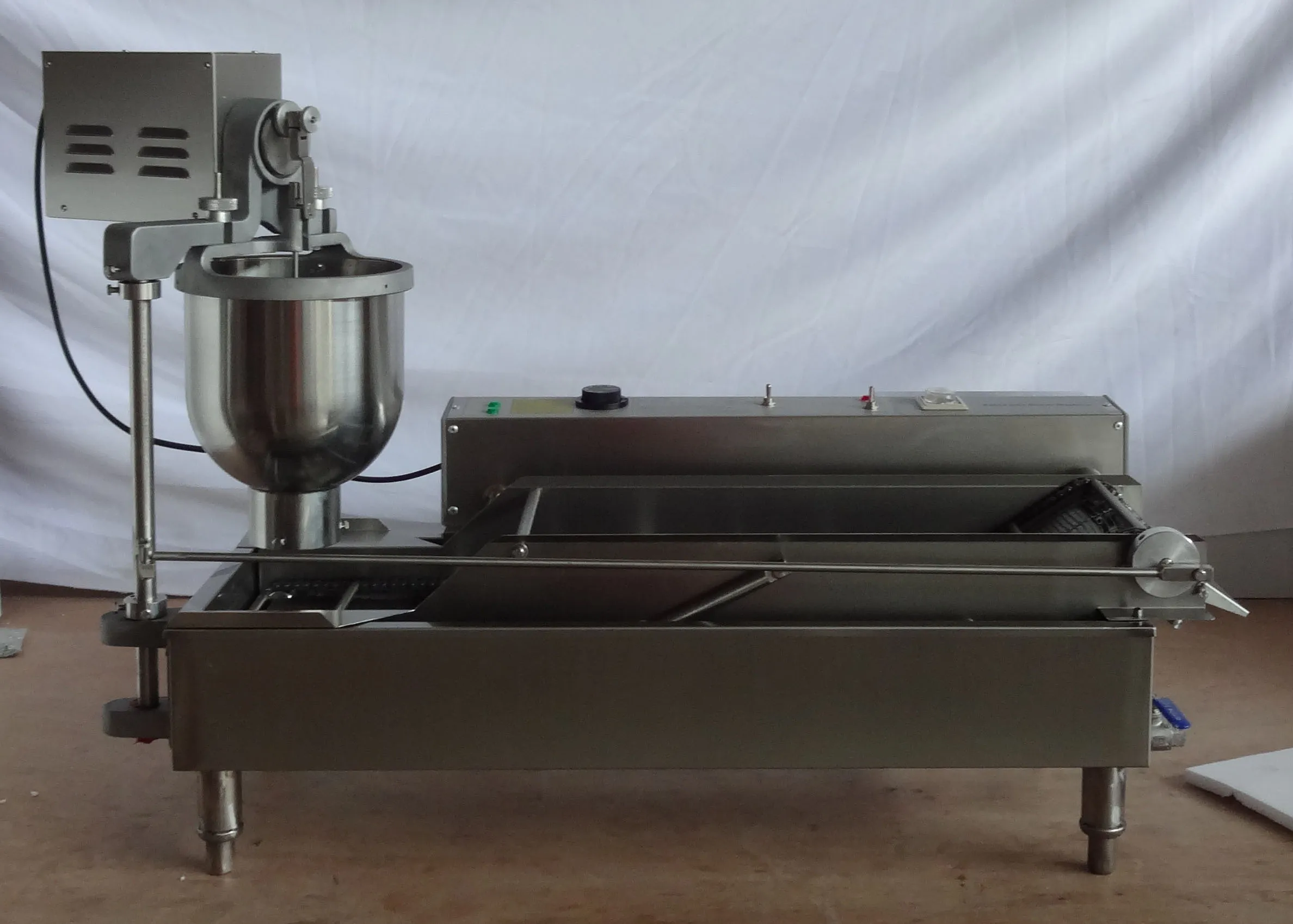 Kolice food processing Automatic Donut Making Machine Maker Commercial Donuts Auto Doughnut Fryer Frying