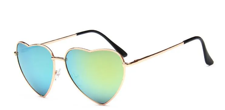 Lunettes de soleil en forme de coeur de mode Marque Designer Femmes Lentille réfléchissante en métal Lunettes de soleil de mode Hommes et femmes Miroir Nouveau pour les cadeaux de fête