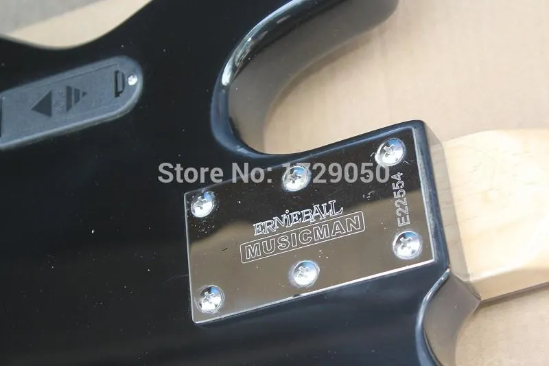 China Factory Custom Top Quality New Vintage Blue 4 Cords avec batterie 9V Pickup actif Guitare basse 51ZXC9136831