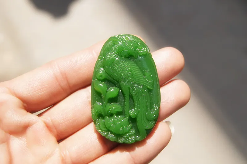 Darmowa dostawa - Piękna zewnętrzna Mongolia Jade Ręcznie rzeźbione Phoenix Peony Danfeng Chaoyang amulet. Owalny naszyjnik wisiorek.