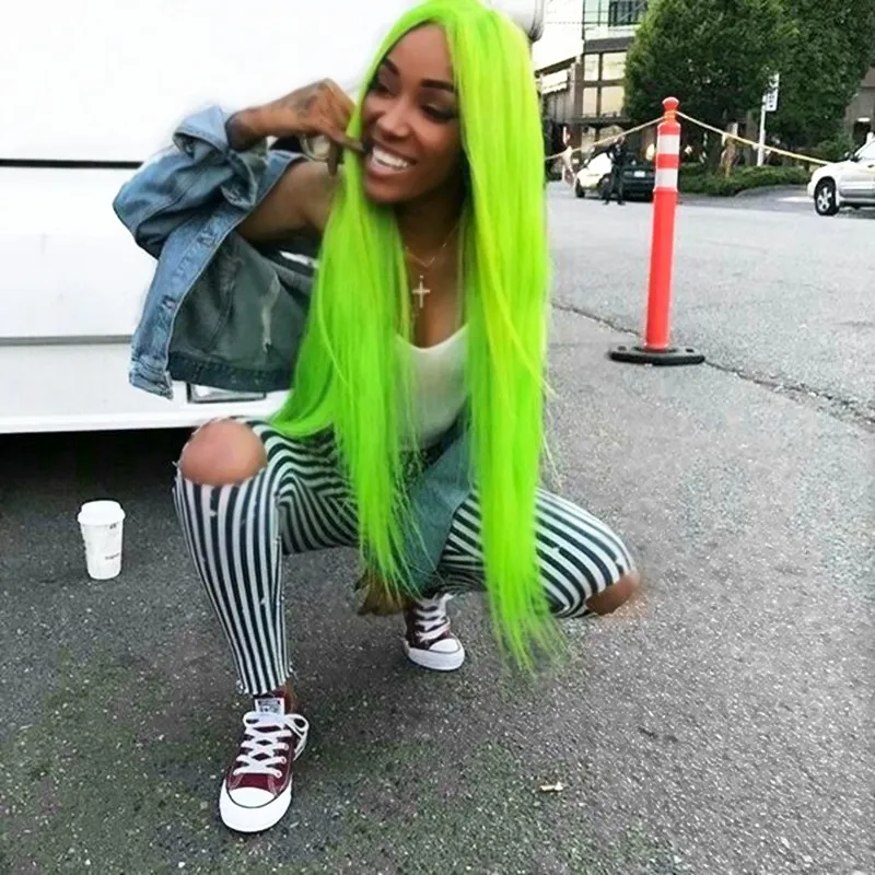 Hot Cosplay Néon Vert Longue Soyeuse Droite Synthétique Avant de Lacet Perruques Partie Moyenne 26 pouces Image Réelle Fiber Cheveux Sans Colle Résistant À La Chaleur Perruques