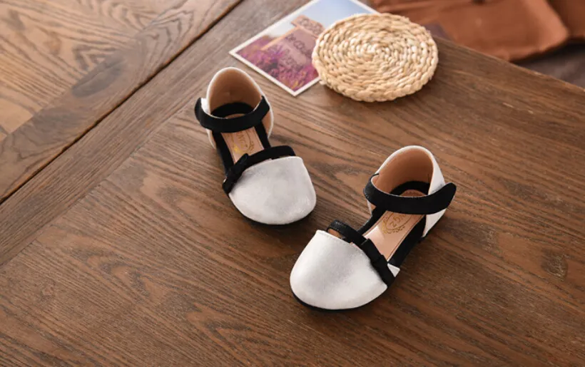 nouveaux modèles d'été nouveaux sandales enfants dessin animé filles sandales sandales de plage Baotou