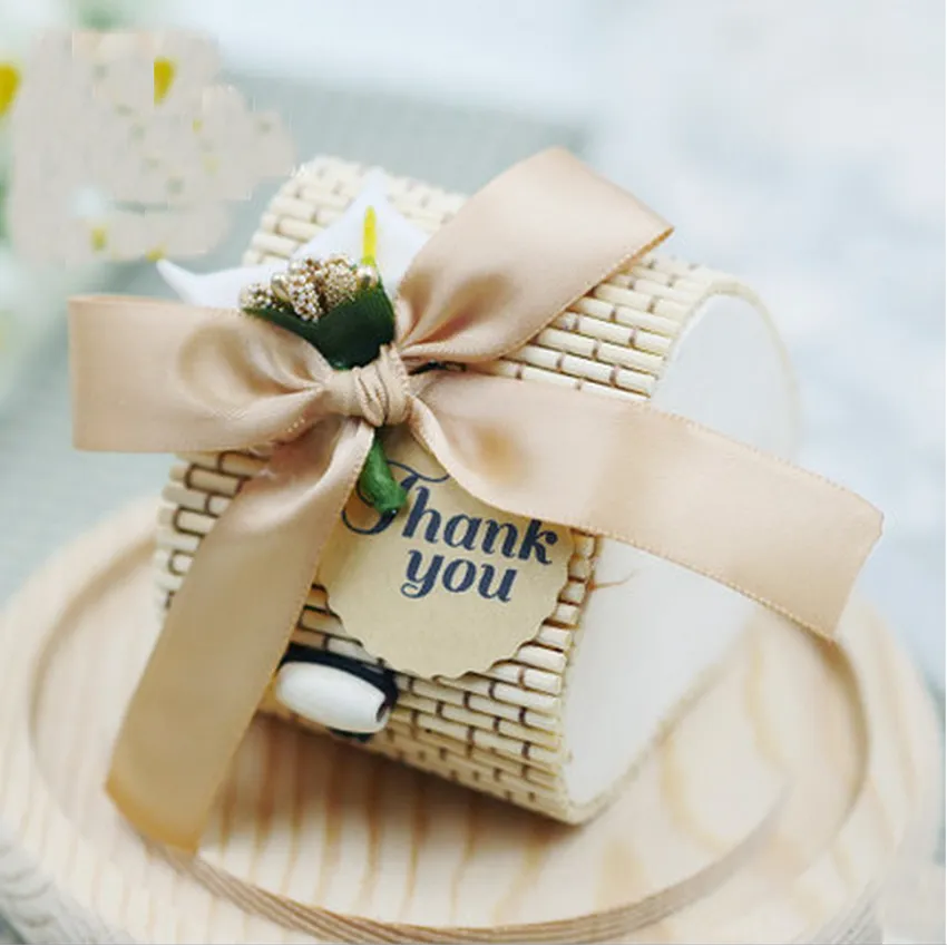 Creative Heart Shape Bamboo Wedding Favors Candy Boxes Bomboniera Party Gift Box with Tags Flowers Bowknots7380520