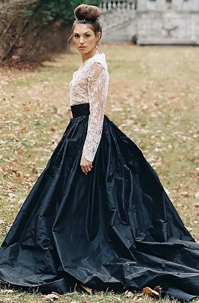 Black and White Gothic A-line Wedding Dresses With Long Sleeves Illusion Lace Top Taffeta Skirt Simple Boho Rustic Bridal Gowns