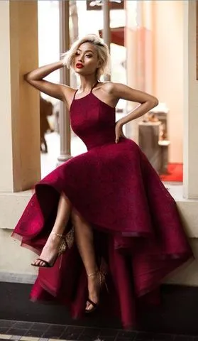 ロングセクシーな赤いボールガウンホルターノースリーブのウエディングドレス2019 You eysfアルジャミジHi-lo甘いレース滑走路ファッションレディースフォーマルTuxedo