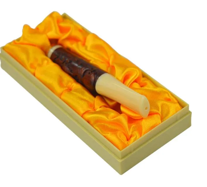 Confezione in scatola acrilica con filtro a tirante portasigarette in legno di sandalo rosso con pera gialla intaglio del legno / frutto grande