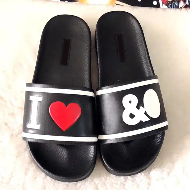 Fashion Slide sandals causal Non-slip summer huaraches slippers flip flops slipper Women Classical Fenty White Black Letter slippers Women`s