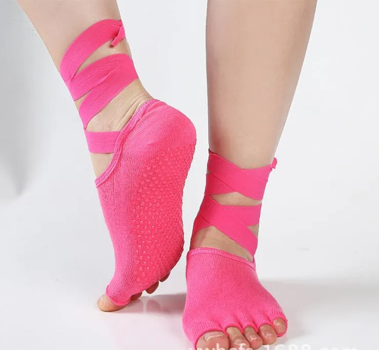 Ballet Style Yoga Pilates Barre Grip Toe Separator Socks With Non Slip Grip  Bottoms Black Dancer Toe Sizes From Wenjingcomeon, $2.33