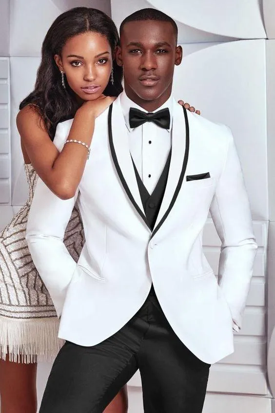 Ny design One Button White Groom Tuxedos Sjal Lapel Groomsmen Mens Bröllopsklasser Utmärkt Man Passar (Jacka + Byxor + Vest + Tie) 82