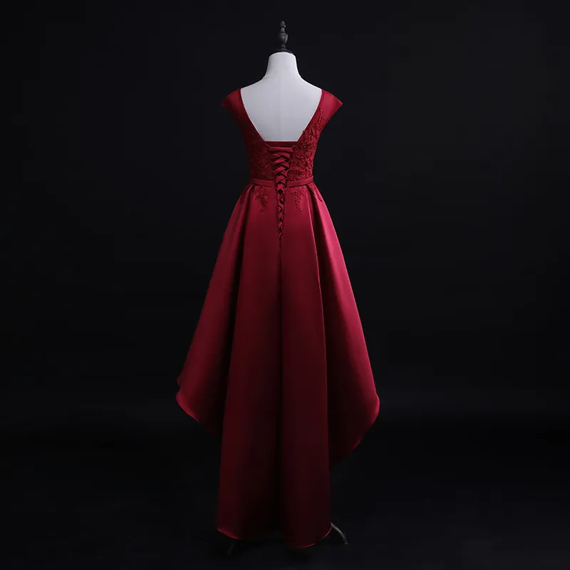 Image réelle rouge foncé 2018 robe de bal court devant long dos bijou dentelle appliques haute basse fête robe de graduation de retour 16 ans