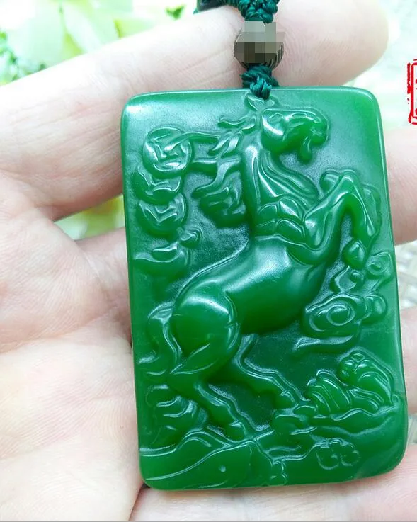 Xinkeng xinjiang hetian jade jasper omedelbart pengar hänge yttre mongoliska spenat grön zodiac häst hänge jade grossist