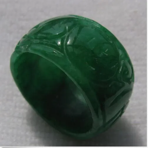 HOT raro chinês verde duro jade homem ou mulher mão HOT raro chinês verde duro jade homem ou mulher mão esculpida anel size8carved tamanho do anel8.5-9