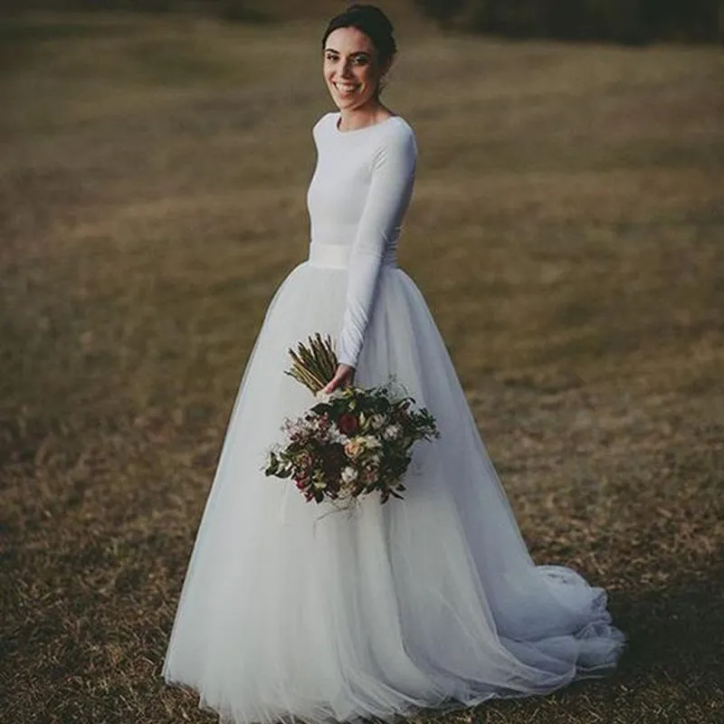 Fall 2019 blygsam långärmad bröllopsklänningar juvel nacke naturlig midja en linje sopa tåg elfenben satin och tulle vanliga brudklänningar