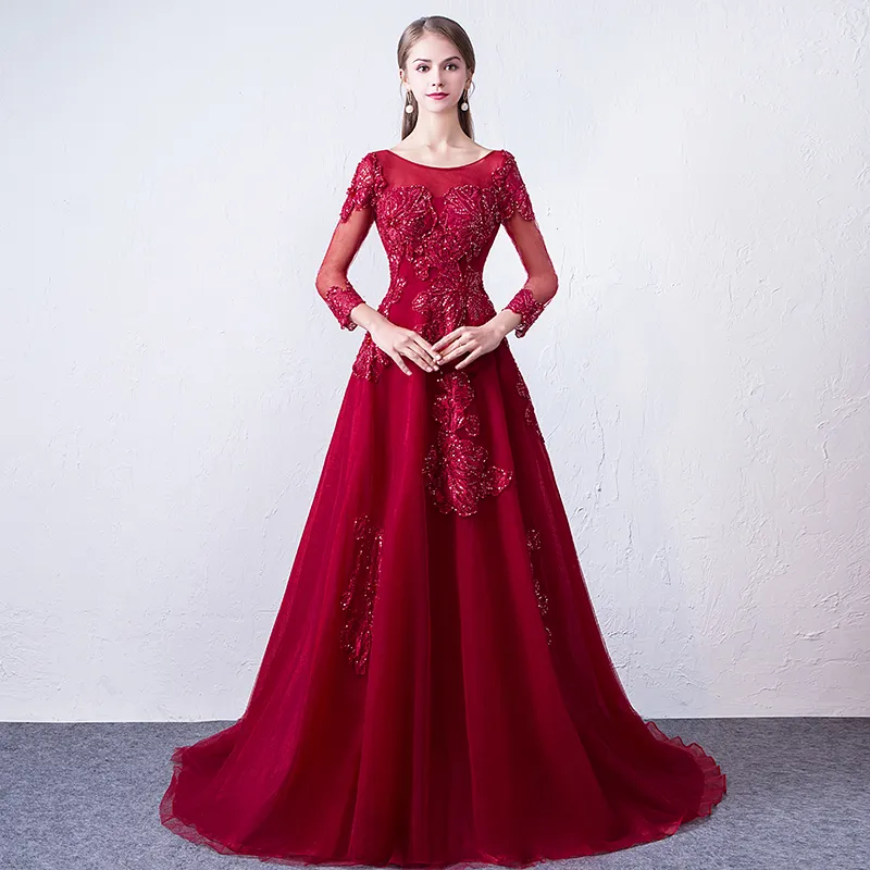 Robes de soirée magnifiques rouge foncé manches trois-quarts fermeture éclair dos balayage train plis tulle applique florale avec robe de soirée perles