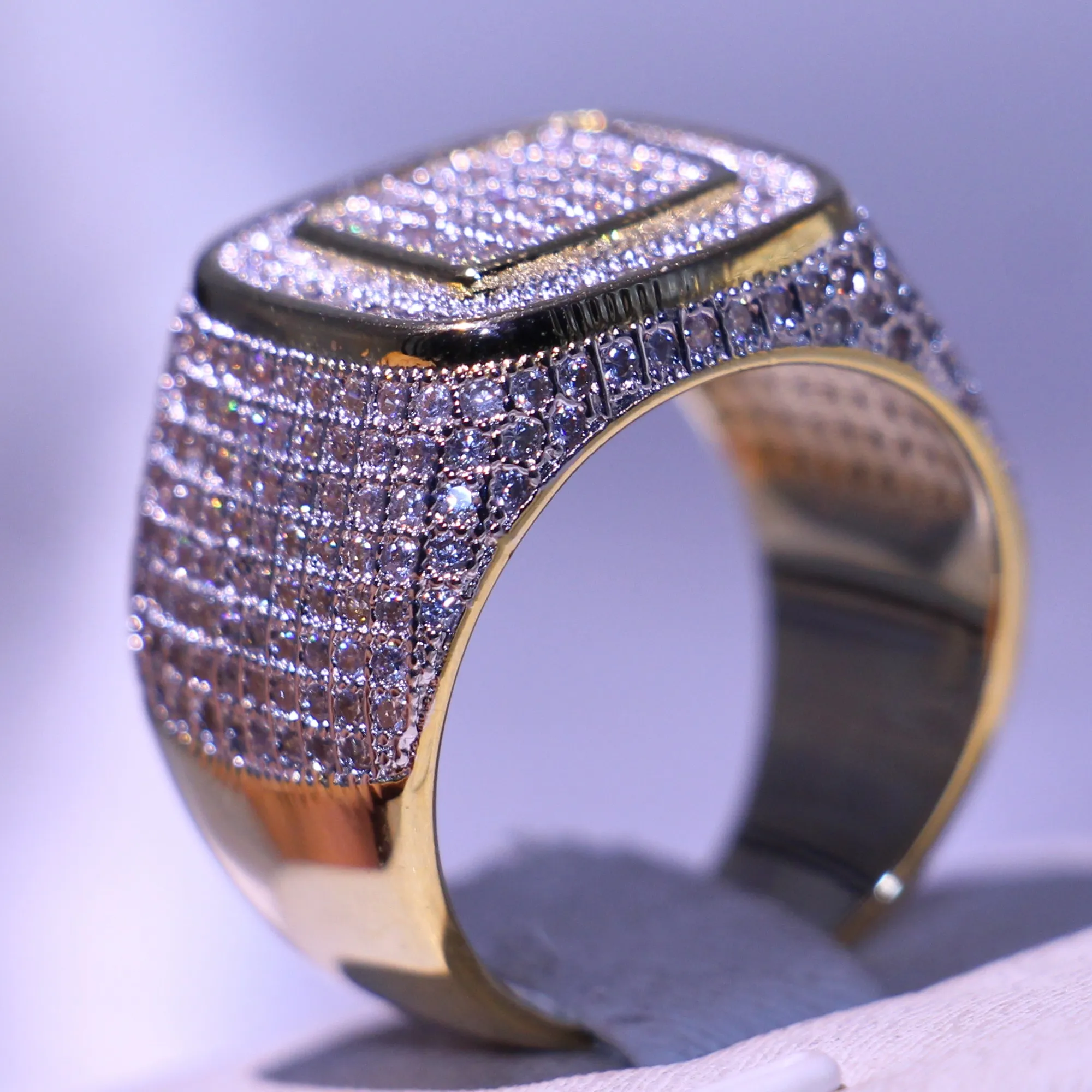 Prachtig merk desgin luxe sieraden 925 sterling zilver goud gevuld pave volledige witte saffier CZ diamant mannen bruiloft vinger band R304U