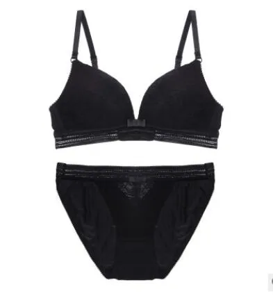 2018 nouvel ensemble de soutien-gorge sans anneau en acier, sous-vêtement en dentelle sexy mince et sans trace.