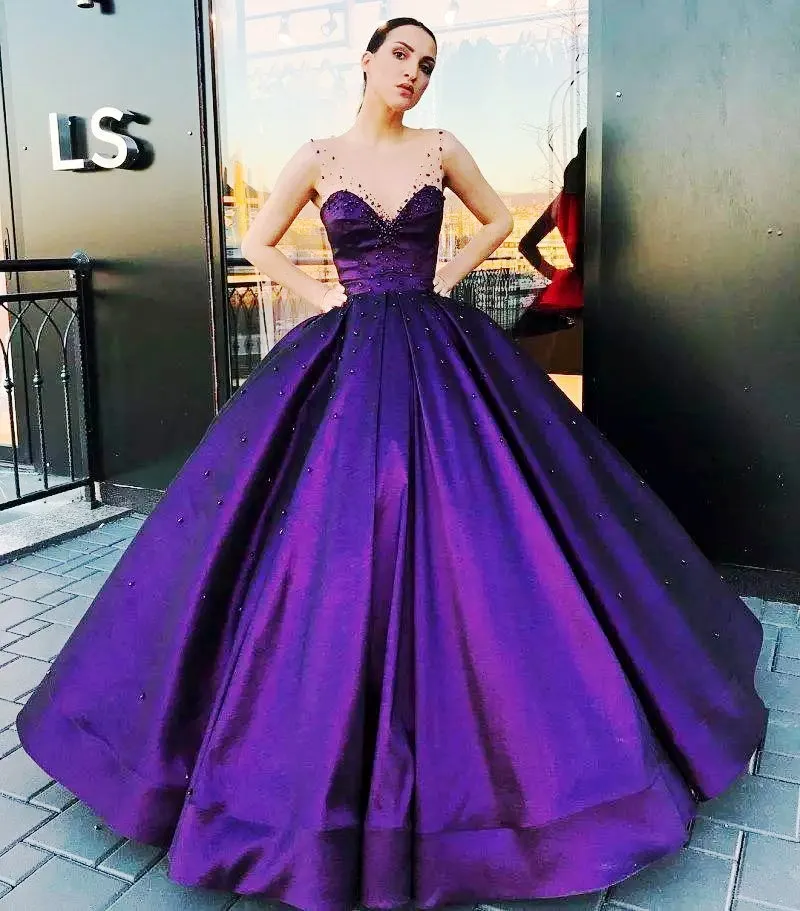 Mode Arabie Dubaï Robes De Quinceanera Glamorous Royal Purple Robe De Bal Robes De Bal Voir À Travers Le Cou Perles Sweet 16 Robe Robe De Soirée