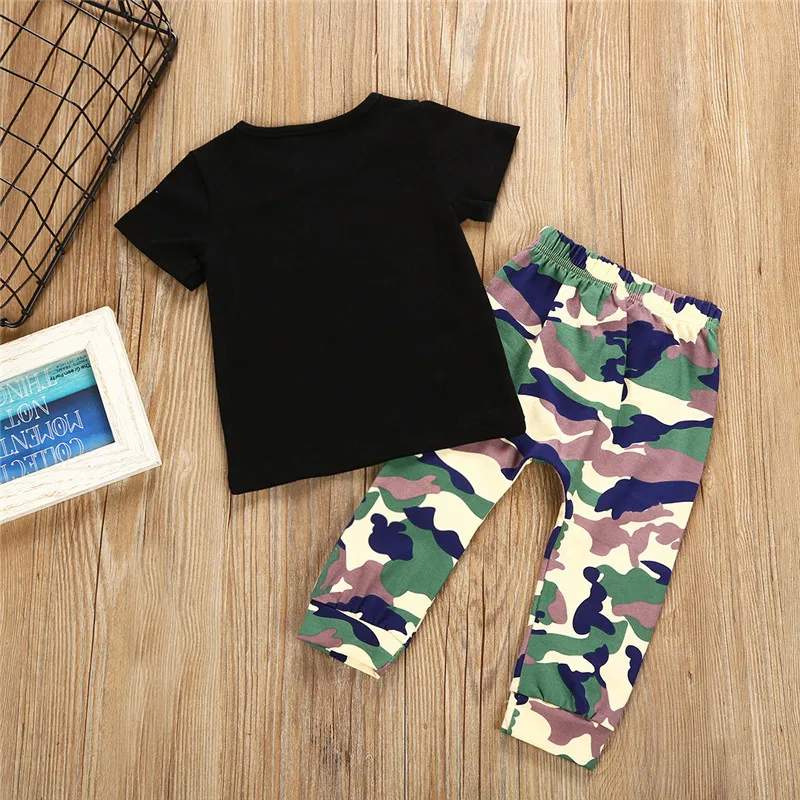 2018 Sommar Baby Boy Kläder Svart Brev T-shirt Toppar + Kamouflage Byxor 2st Cotton Kids Boys Outfits Set Fashion Toddler Boy Kläder 1-5Y