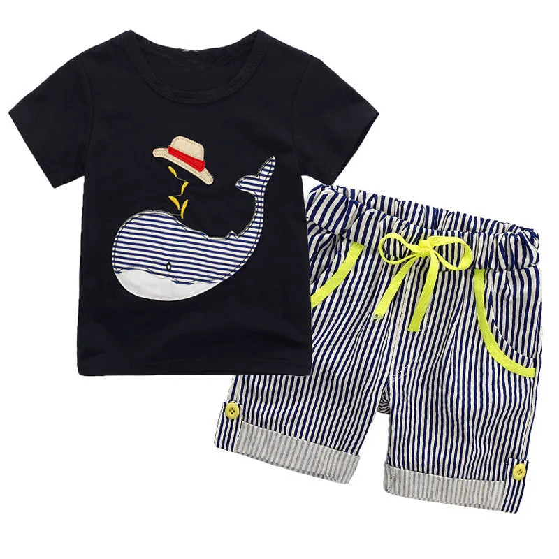 Wholesaleキッズデザイナー服男の子夏少年クジラ帽子ストライプスーツ漫画恐竜半袖Tシャツ+ショーツスーツベビー服服