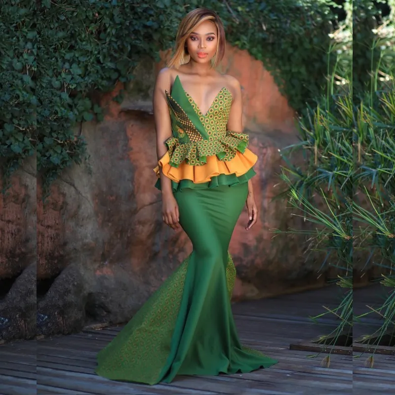 Sexy Chic Green Prom Vestidos sin tirantes con cuello en V con volantes Peplum Mermaid Sweep Train Vestidos de fiesta Encantador vestido de noche africano Ropa formal