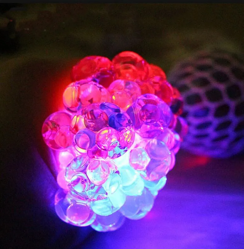 Ny Anti Stress Face Reliever Led Light Up Grape Ball Autism Mood Squeeze Relief Healthy Toy Funny Geek Gadget Vent Toy6669053