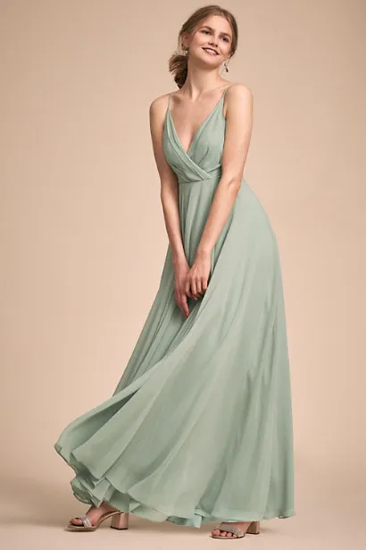 Sommer Strand BHLDN Spaghetti V-Ausschnitt Brautjungfernkleider Chiffon Trauzeugin Kleider Fließrock Hochzeitsgast Kleid