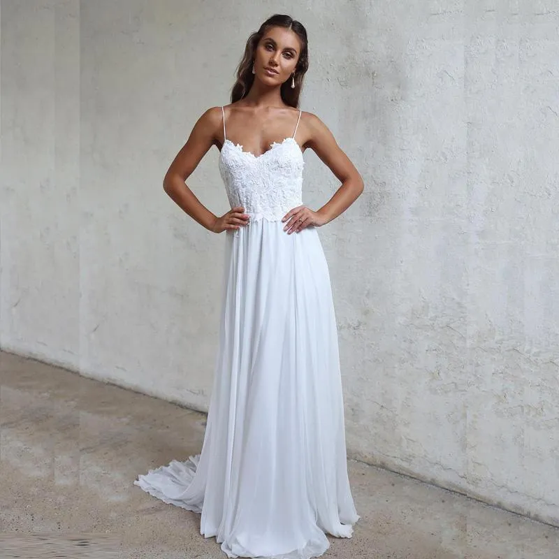 Billiga Lorie Beach Bröllopsklänningar Spaghetti Straps 2018 Robe de Soiree Vintage Lace Top Elegant Kvinnor Boho Chiffon Lång Bridal Dress