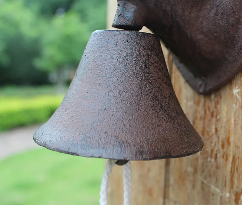 Vintage Gietijzeren Hond Welkom Diner Bell Home Tuin Decoratie Muur Mount Handbell Dubbelzijdig Roest Bruin Land Metalen Hanging Doorbel Dier Cabin Farm Decor