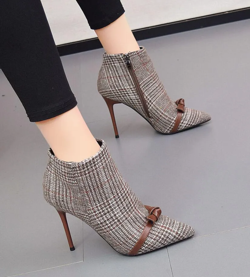 2018 Elegant stil Kvinnor Grid Print Stövlar Kvinnor Tunn Heel Point Toe Bowtie Boots Martin Ankel Booties Ladies Zip Up Party Shoes