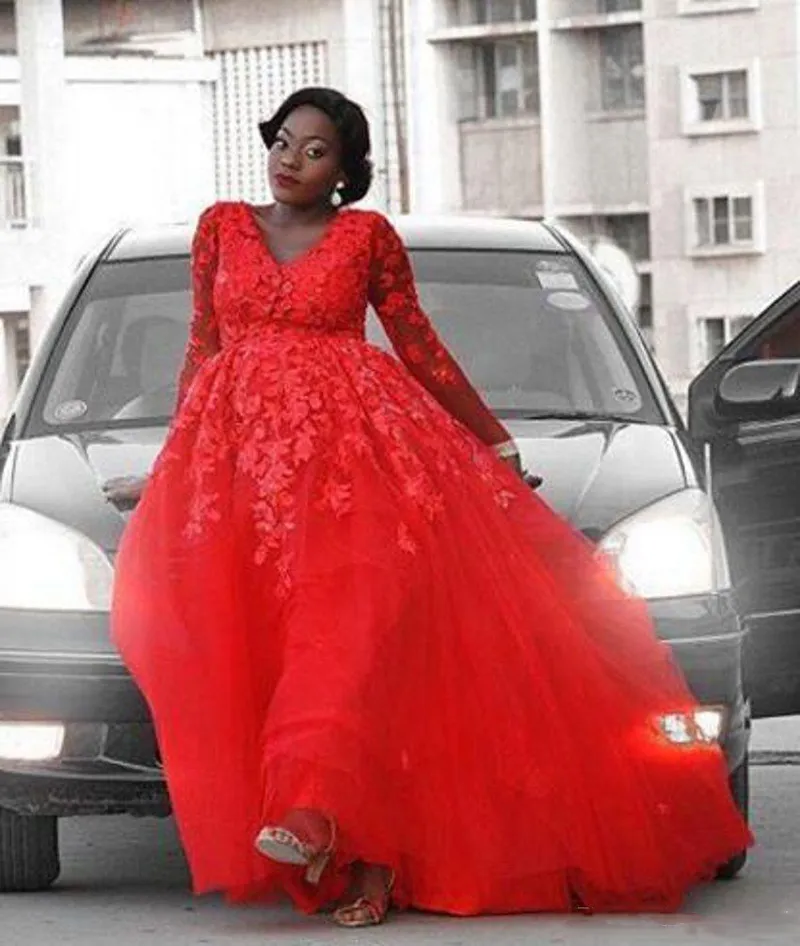 Red Lace Applique Plus Size Wedding Outfits With Long Sleeves And