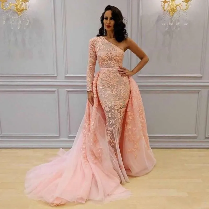 2019 Abiti da ballo con gonna oversize rosa cipria africana Abiti da sera lunghi con sirena monospalla in pizzo e tulle Abiti da cocktail party celebrità