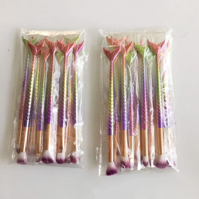 Makeup brush Glitter Mermaid Fish Tail Makeup Brush Fishtail Shaped Foundation Powder Eye Shadow Concealer Rainbow Blending Makeu5395164