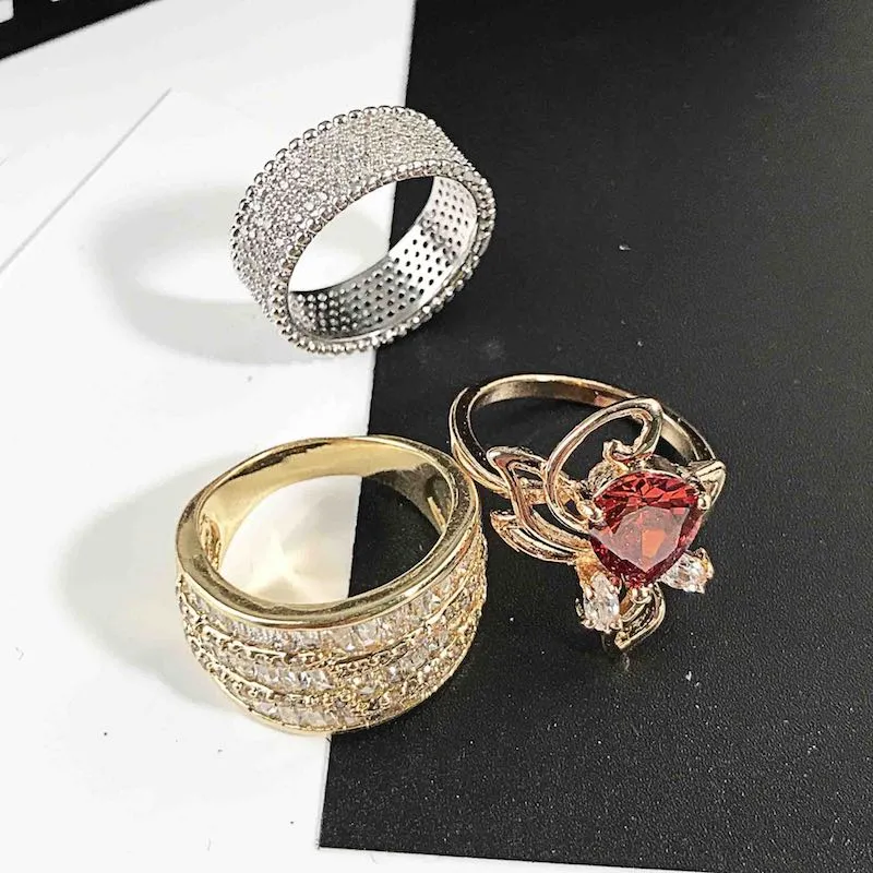 Europa tamentada de la banda de circón brillante anillos de la banda colorida delicada mujeres del anillo de boda de cristal joyas de moda mix9246911